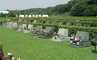 自宅供養にすれば別にお墓はいらないのでしょうか?